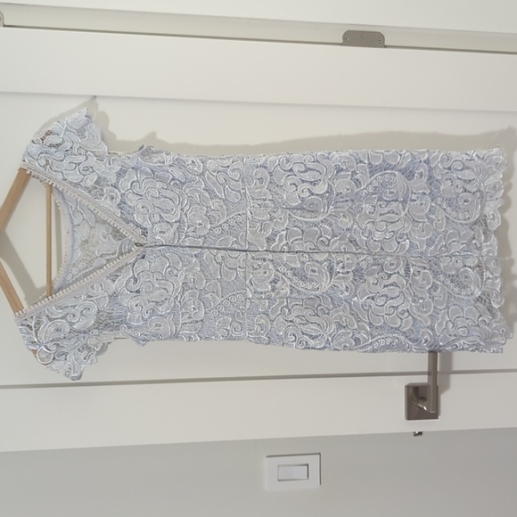 Blue lace dress - Picture 2 of 4
